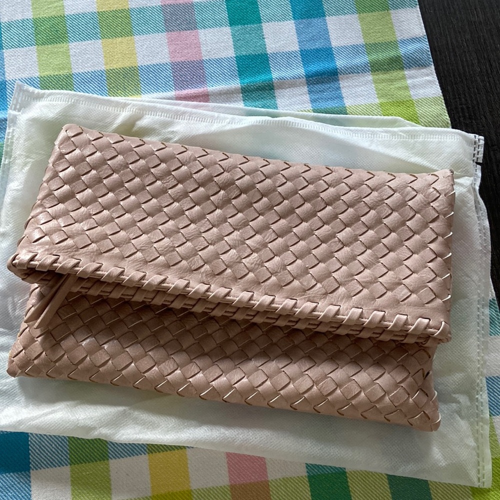 Urban Expressions Clutch/Shoulder Purse